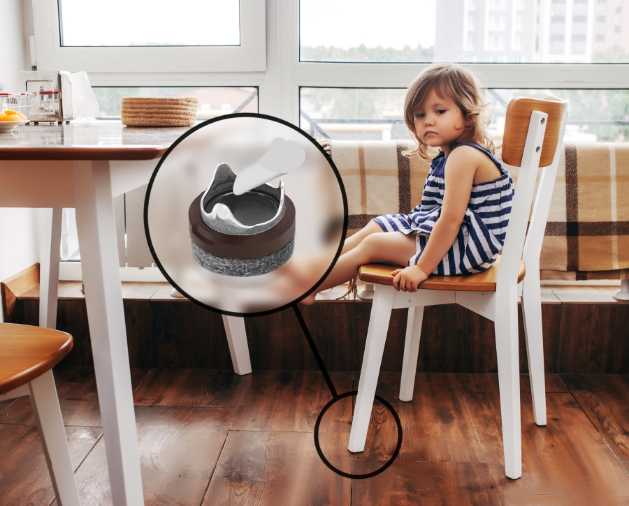 CBWR Felt Tap In In Use Girl On Chair