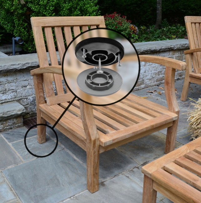 CB5062 GorillaOutdoor_Magnify_In-Use_Solid-Chair